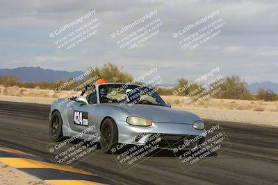 media/Jan-26-2025-SCCA SD (Sun) [[bcf61ed115]]/4-Women Novice/Session 2 (Turn 7 Inside)/